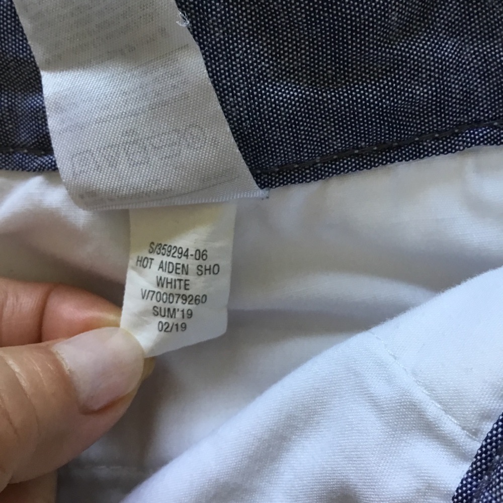 Banana Republic White Men Aiden Chino Shorts - Picture 15 of 15